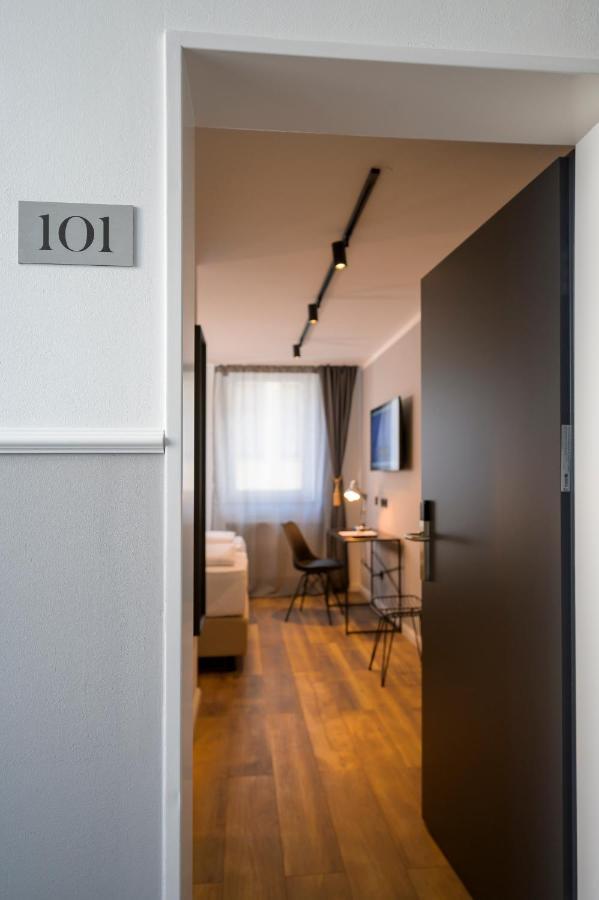Nikii City Hotel レバークーゼン エクステリア 写真