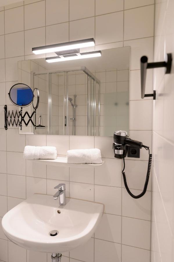 Nikii City Hotel レバークーゼン エクステリア 写真